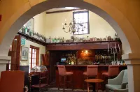 Fourways Inn - 바
