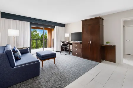 Courtyard Manchester-Boston Regional Airport