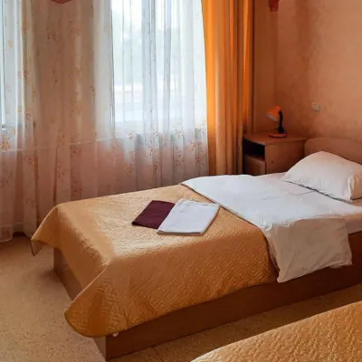 Smart Hotel KDO Орёл (Смарт КДО Орел) Отели рядом с достопримечательностью «Скульптура орла»