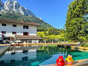 Bayern Resort Hotel (Adults Only)