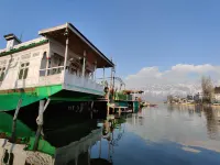 Houseboat Switzerland