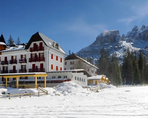 Hotel Croda Rossa Hotels in Dobbiaco