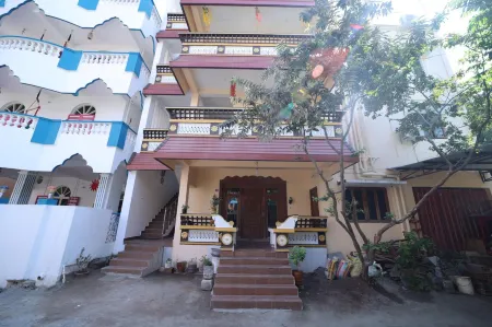 Le Pondy Home Stay