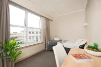 Bridge Backpackers - balcony