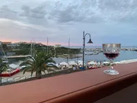 B&B la Reale - إطلالة على البحر