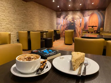 Hotel Oceano Отели в г. Назаре