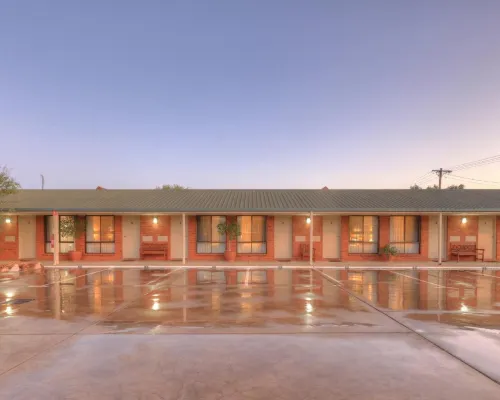 Moama Central Motel Hotels in Moama