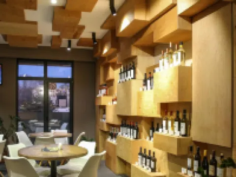 Wine Hotel Chisinau โรงแรมในคีชีเนา