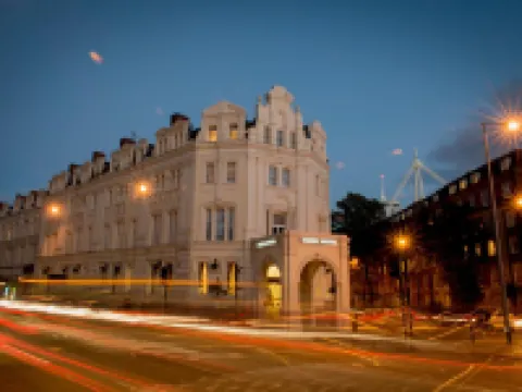 ジ エンジェル ホテル カーディフのホテル