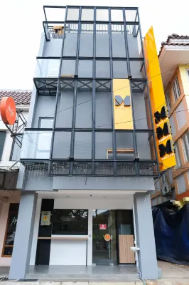 M Cabin Karawaci Hotels in Curug