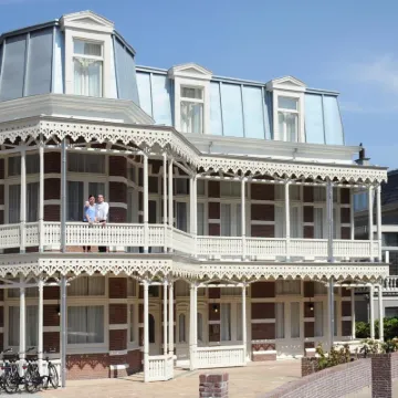 安丹特安茲酒店 鄰近馬德羅丹小人國公園的酒店