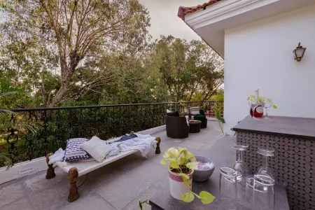 LohonoStays Colina - Villa D