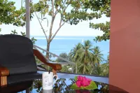 Bora Bora Holiday's Lodge - Scenic