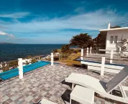 1888 Beach Resort - parking