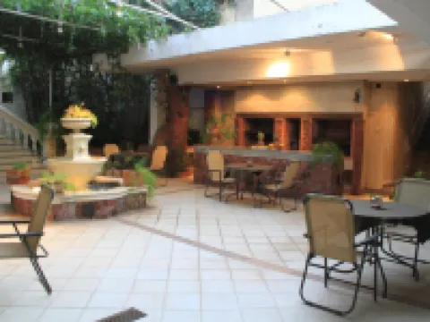 希爾高級套房酒店 亞鬆森酒店