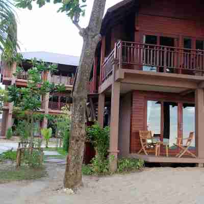 Koh Ma Beach Resort Hotel Exterior