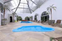 Hotel Gramado Palace - ที่มีสระว่ายน้ำ