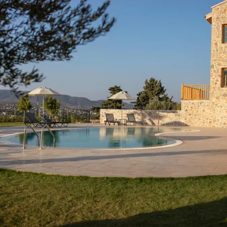 Zeyt Inn Hotel