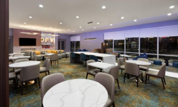 La Quinta Inn & Suites by Wyndham DeSoto