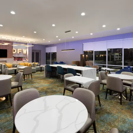 La Quinta Inn & Suites by Wyndham DeSoto