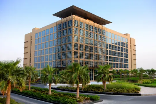 Yas Plaza Circuit by IHG Hotels near مدينة مصدر
