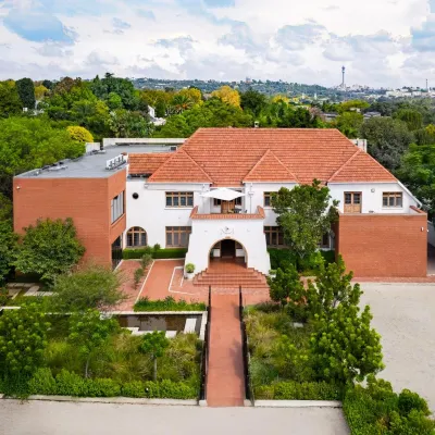 Sanctuary Mandela Hotels near Nelson Mandela Foundation