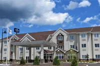 Microtel Inn & Suites by Wyndham Clarion - Pet friendly