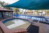 Batemans Bay Marina Resort - Beach