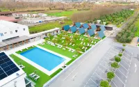 Hotel Lena Village - Kolam Renang