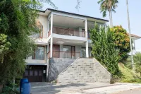 Kirei Mountain View Villa 7 Bedrooms with a Private Heated Swimming Pool - Mountain view