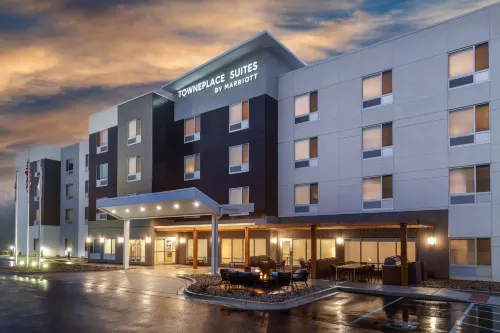 TownePlace Suites Holland Hotels in Holland Charter Township