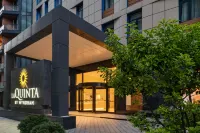 La Quinta by Wyndham Batumi Hotel a 