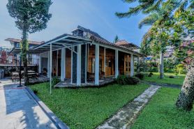 Villa Kayu Ciwidey