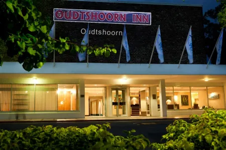Oudtshoorn Inn Hotel Отели рядом с достопримечательностью «Highgate Ostrich Show Farm»