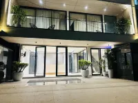 The Lodgers Luxury Hotel Near Golf Course Road Gurgaon Hotels near Gurugram University