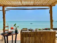 Issara Beach Resort Beachfront Zone