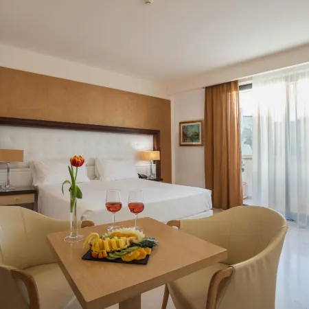 Vittoria Resort Pool & Spa