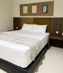 Mandapa Penthouse Hoteller i South Purwokerto