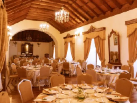 Parador Santa Maria la Real スクレのホテル