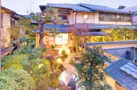 京町家ステイ 和華 伏見稲荷邸