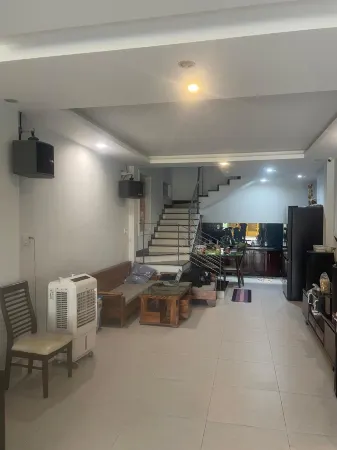 Homestay Bối Bối Отели рядом с достопримечательностью «Национальная Школа «Куок Хок»»