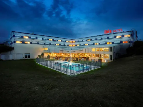 Ibis Budget Poitiers Site du Futuroscope - ที่มีบาร์