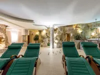 Hotel Terme Leonardo テオーロのホテル