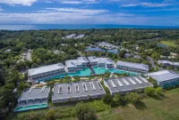 Pool Resort Port Douglas - Mountain view