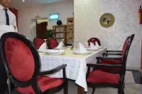 Hôtel d'Orient - breakfast
