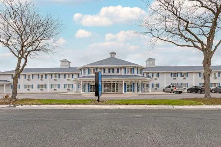 Rodeway Inn Отели рядом с достопримечательностью «Ривертаун Кроссингс»