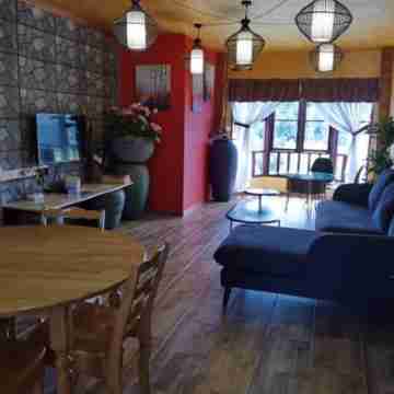 Homestay VD405 (8 Pax Villa Dahlia Apartment Rooms