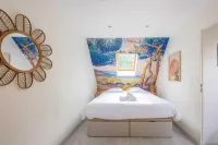 Charming House with Garden in Residence with Pool - 3-Star