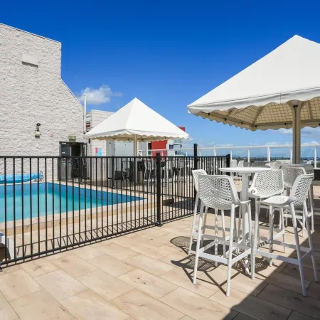 Gladstone Reef Hotel Motel