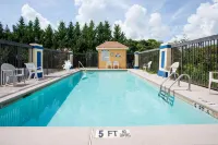 Days Inn by Wyndham Covington - Pools